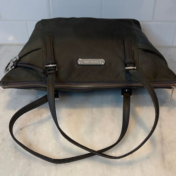 Michael Kors Bag Purse Handbag Pocketbook Nylon Designer Tote Bag - Picture 10 of 16